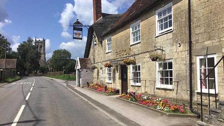 Hotel The Crown At Marnhull Sturminster Newton Exterior foto